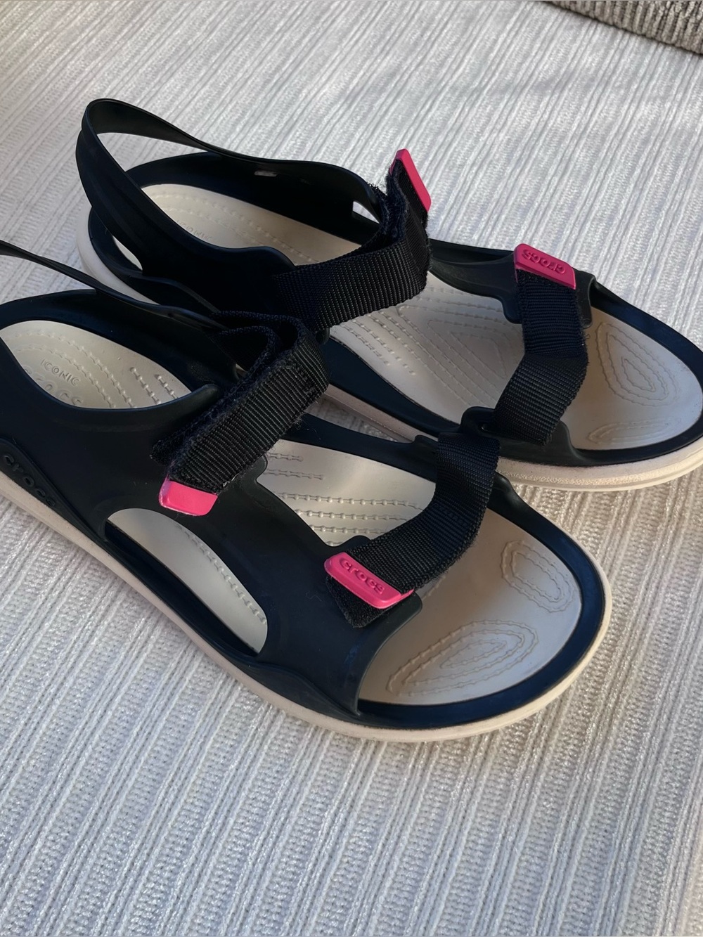 Crocs Women's Sandals Size
10 Black White Pink, Strap